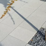 płyta_brukowa_brukbet_novator_largo_graniton_biały_centrum_kostki_brukowej_silbruk_wrocław_i_okolice